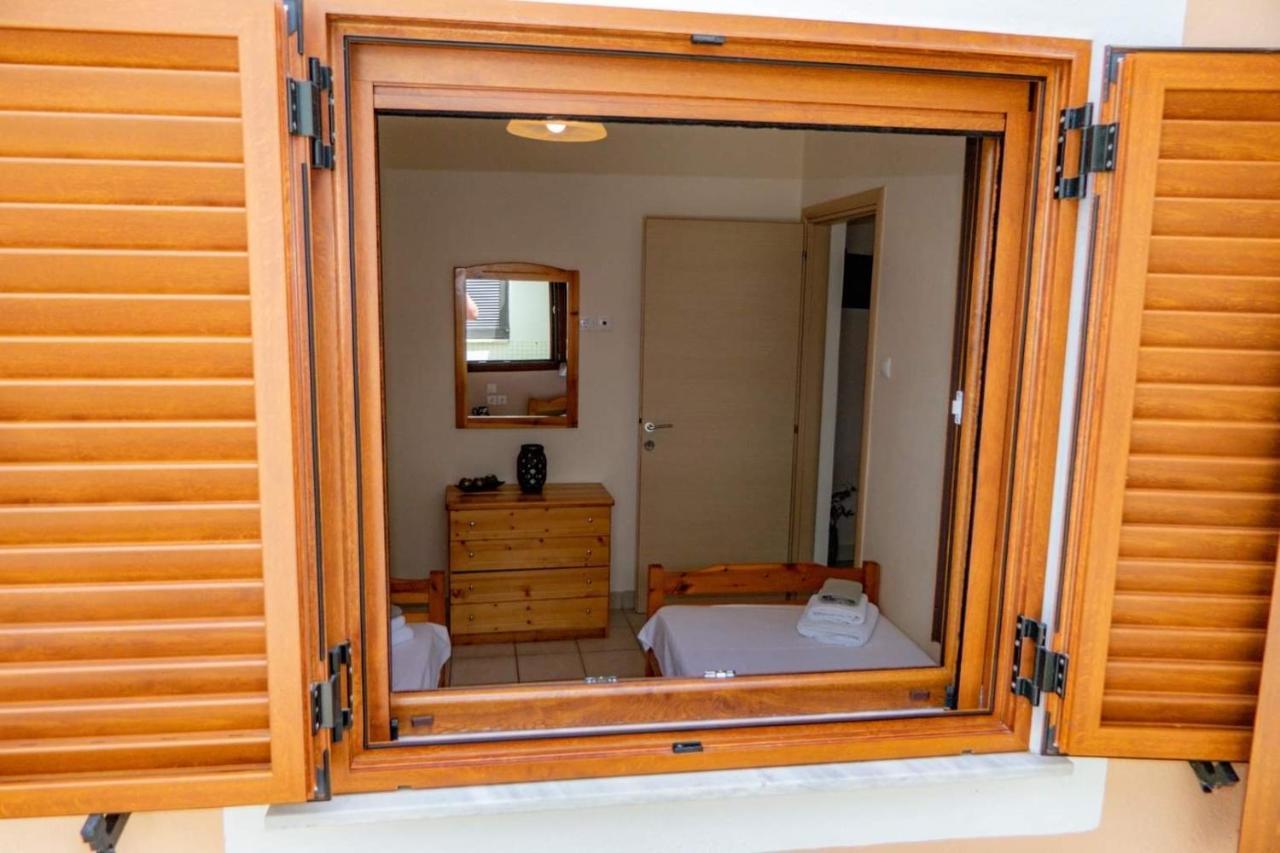 Small Paradise Nikiti  Exterior photo