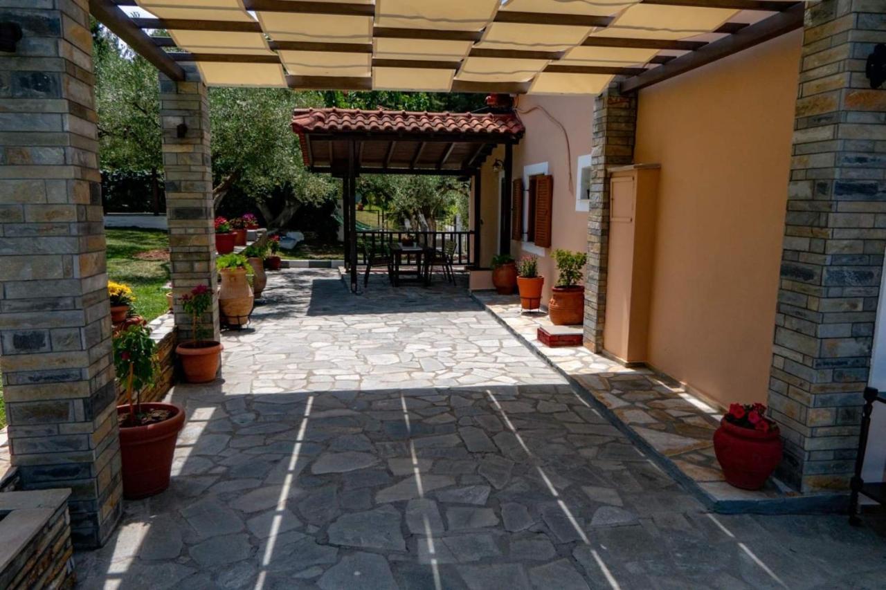 Small Paradise Nikiti  Exterior photo